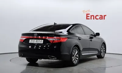 Hyundai Grandeur 2011, 121980 км, за 3178.81 USD