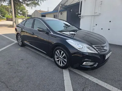 Hyundai Grandeur 2011, 258000 км, за 2866.45 USD