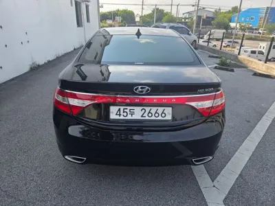 Hyundai Grandeur 2011, 258000 км, за 2866.45 USD