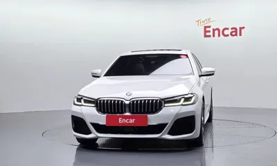 BMW 5-Series 2022, 39734 км, за 27898.12 USD
