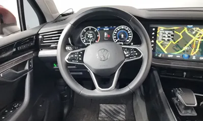 Volkswagen Touareg 2023, 37764 км, за 34952.09 USD - фото 13