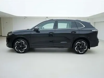 Volkswagen Tiguan L 2025, 29000 км, за 23987.36 USD