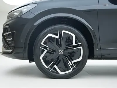 Volkswagen Tiguan L 2025, 29000 км, за 23987.36 USD - фото 15