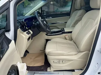 Buick GL8 2024, 70000 км, за 27809.94 USD - фото 7