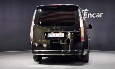 Hyundai Staria 2025, 57701 км, за 26913.48 USD