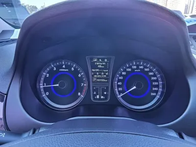 Hyundai Grandeur 2015, 183152 км, за 3603.78 USD - фото 8
