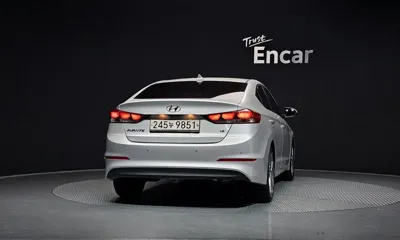 Hyundai Avante 2018, 56878 км, за 7700.78 USD - фото 4