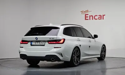 BMW 3-Series 2022, 85733 км, за 19764.69 USD