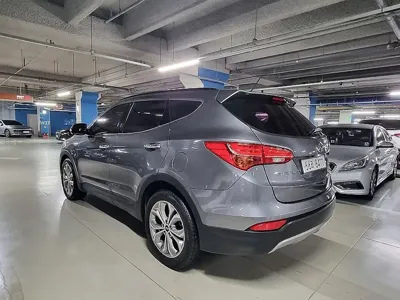 Hyundai Santafe 2015, 124336 км, за 5371.13 USD
