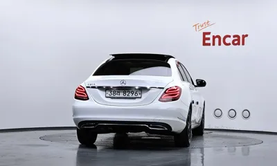 Mercedes-Benz C-Class 2015, 54683 км, за 10093.11 USD
