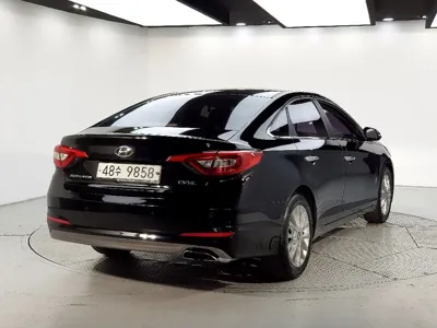 Hyundai Sonata 2015, 99749 км, за 4485.47 USD