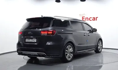 Kia Canival 2015, 160327 км, за 4234.53 USD