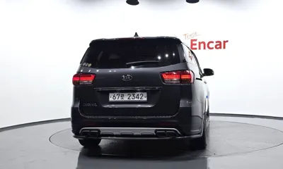 Kia Canival 2015, 160327 км, за 4234.53 USD