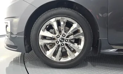Kia Canival 2015, 160327 км, за 4234.53 USD
