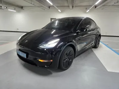 Tesla Model Y · 2021 год