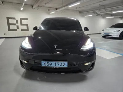 Tesla Model Y 2021, 58090 км, за 24679.29 USD