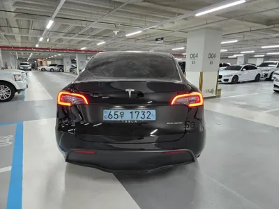 Tesla Model Y 2021, 58090 км, за 24679.29 USD