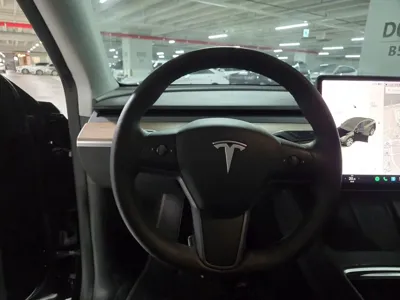 Tesla Model Y 2021, 58090 км, за 24679.29 USD - фото 9