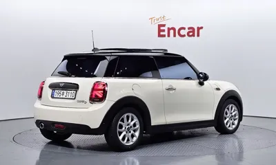 MINI Cooper 2019, 47649 км, за 11126.43 USD