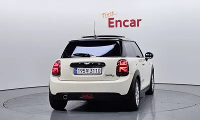 MINI Cooper 2019, 47649 км, за 11126.43 USD