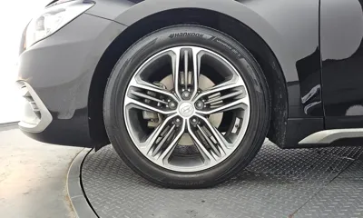 Hyundai Grandeur 2017, 211728 км, за 5251.41 USD