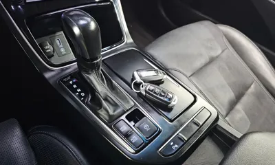 Hyundai Grandeur 2017, 211728 км, за 5251.41 USD - фото 9