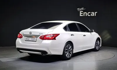 Nissan Altima 2017, 179313 км, за 2860.3 USD - фото 2