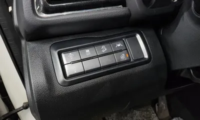 KG_Mobility_Ssangyong TIBOLI 2021, 57582 км, за 7995.84 USD - фото 28