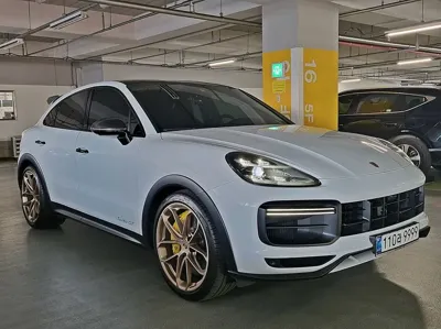 Porsche Cayenne 2023, 24000 км, за 118923.01 USD