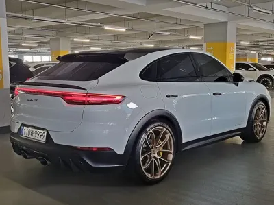 Porsche Cayenne 2023, 24000 км, за 118923.01 USD