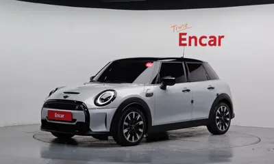 MINI Cooper · 2022 год