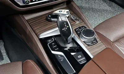 BMW 5-Series 2020, 107167 км, за 19437.03 USD - фото 9