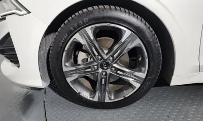 Kia K5 2021, 64238 км, за 16856.17 USD