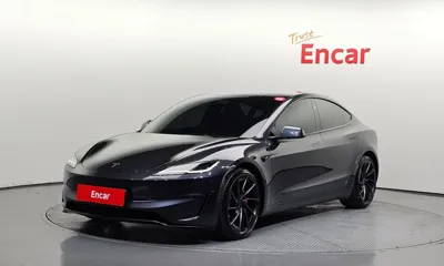 Tesla Model 3 · 2025 год