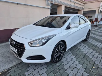 Hyundai i40 2016, 172298 км, за 3841.06 USD