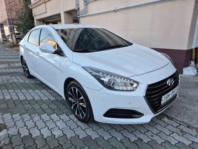 Hyundai i40 2016, 172298 км, за 3841.06 USD