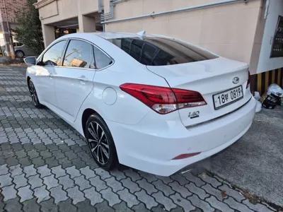 Hyundai i40 2016, 172298 км, за 3841.06 USD