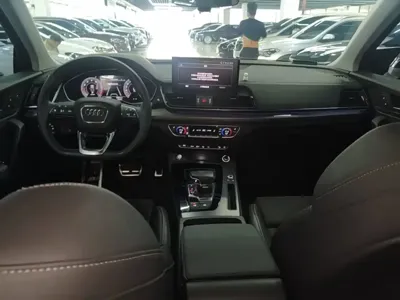 Audi Q5L Sportback 2024, 42500 км, за 29649.22 USD - фото 10