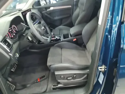 Audi Q5L Sportback 2024, 42500 км, за 29649.22 USD - фото 15