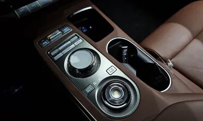 Genesis GV70 2023, 57072 км, за 25966.3 USD - фото 9