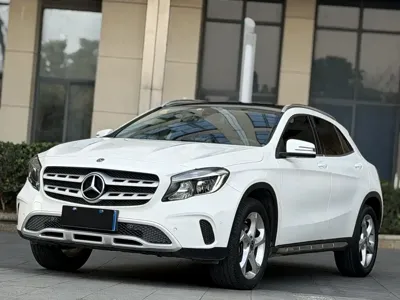 Mercedes-Benz GLA · 2018 год