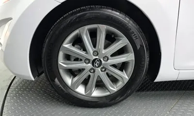 Hyundai Avante 2014, 98671 км, за 3872.92 USD