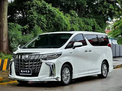 Toyota Vellfire · 2023 год