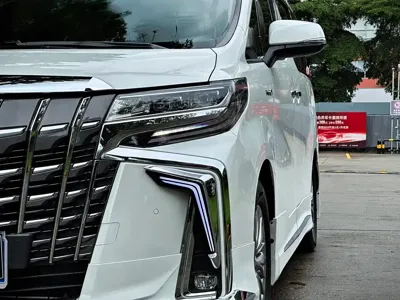 Toyota Vellfire 2023, 60000 км, за 85289.18 USD
