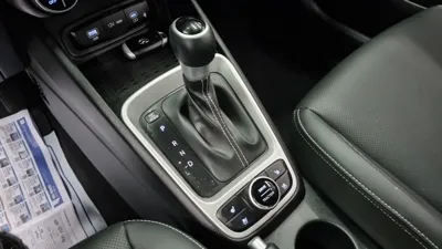 Hyundai Venue 2023, 16755 км, за 12012.6 USD - фото 9