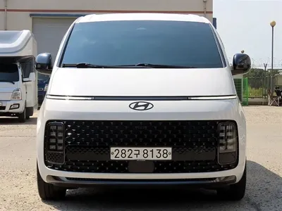 Hyundai Staria · 2025 год