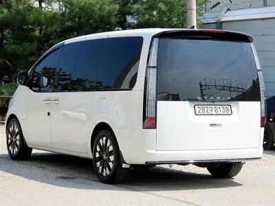 Hyundai Staria 2025, 104404 км, за 19284.3 USD