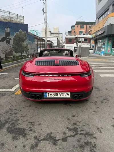 Porsche 911 2021, 25541 км, за 111052.43 USD