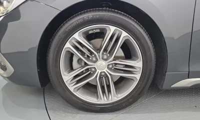 Hyundai Grandeur 2018, 190077 км, за 6564.26 USD