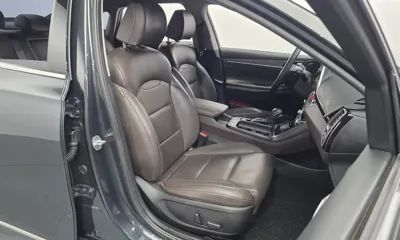 Hyundai Grandeur 2018, 190077 км, за 6514.66 USD - фото 12